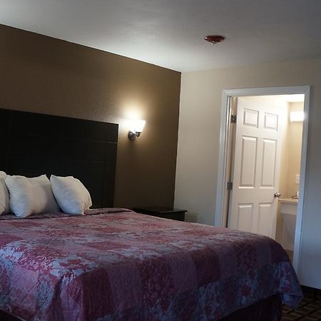 Best Stay Inn Plainville Екстериор снимка