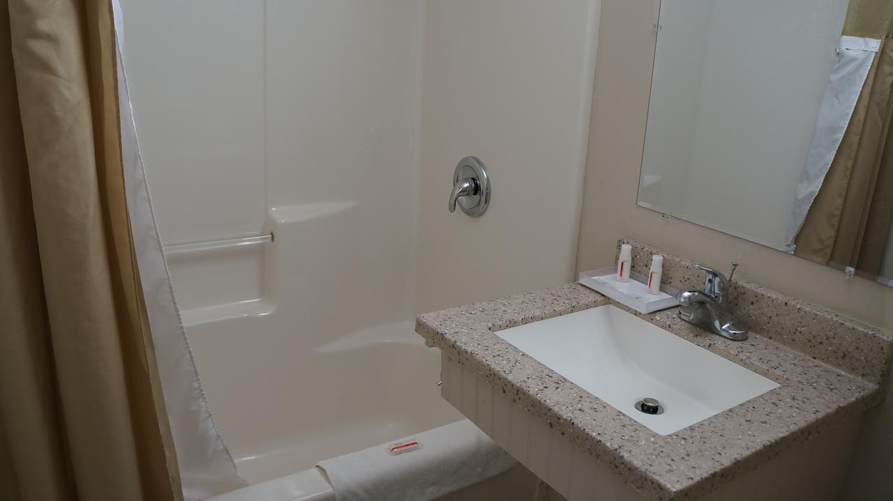 Best Stay Inn Plainville Екстериор снимка
