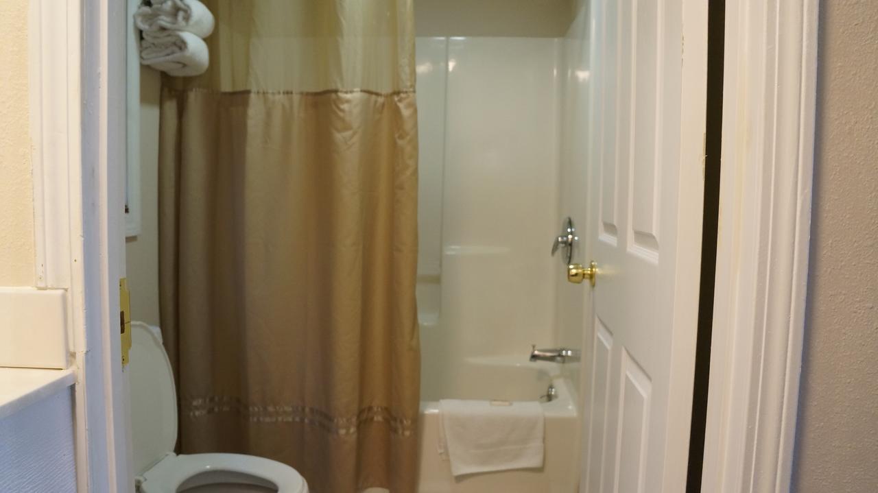 Best Stay Inn Plainville Екстериор снимка
