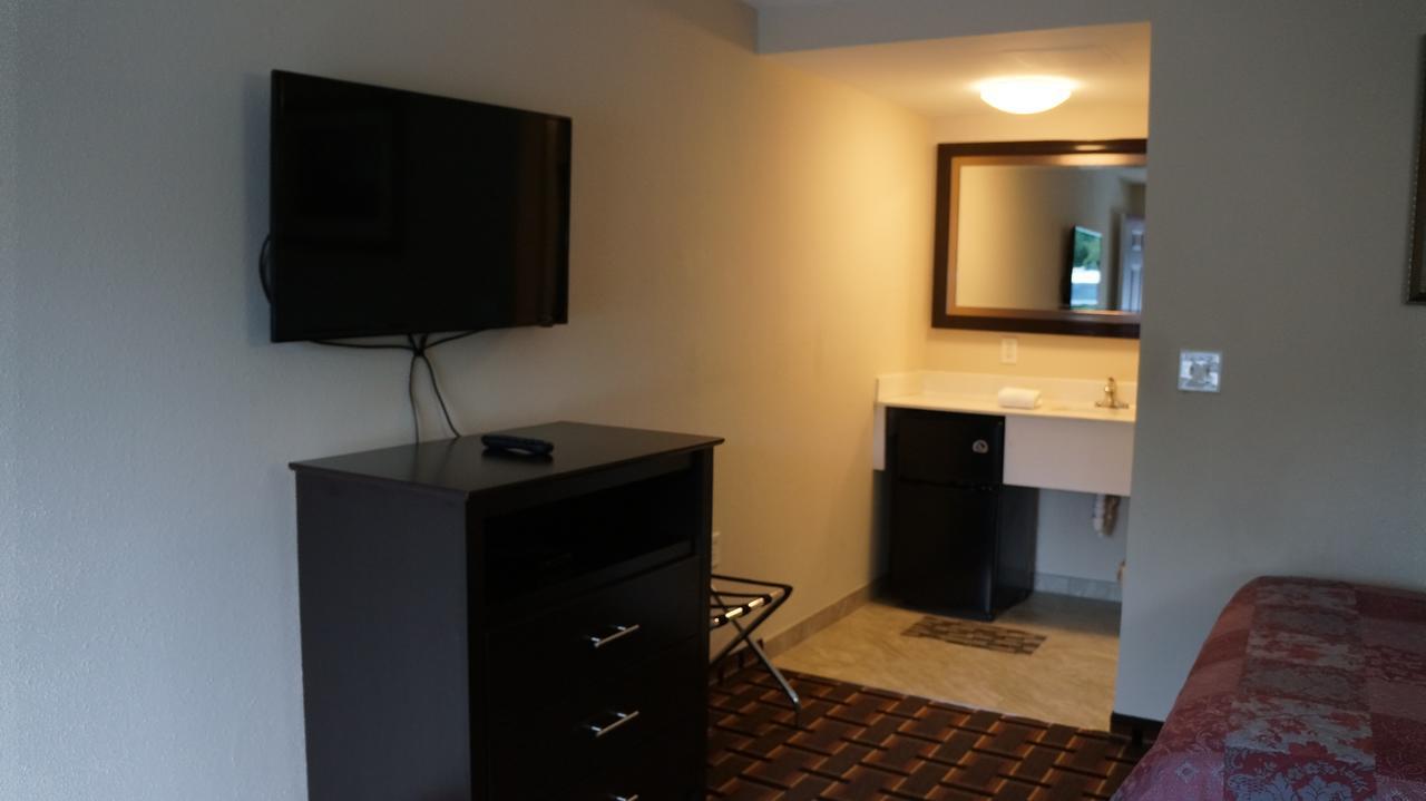 Best Stay Inn Plainville Екстериор снимка
